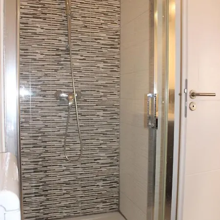 Confortable Avec Parking Prive Appartement